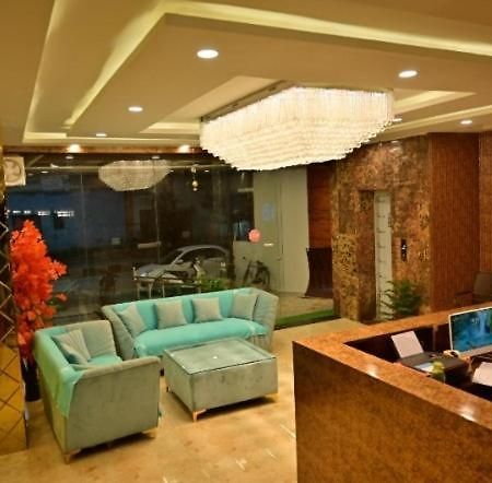 Hotel Raghuveer Inn By Bookingcare Sitapur Muafi Zewnętrze zdjęcie