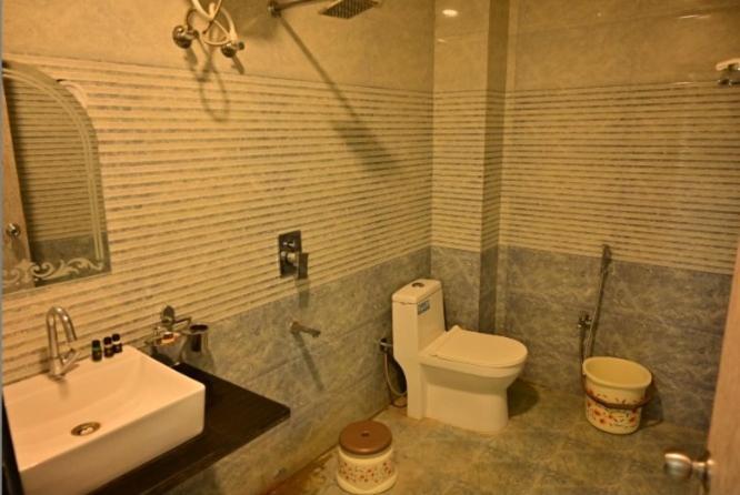 Hotel Raghuveer Inn By Bookingcare Sitapur Muafi Zewnętrze zdjęcie
